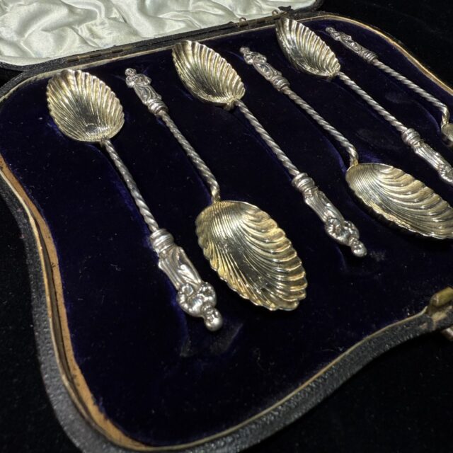 Silver teaspoon set, 1934